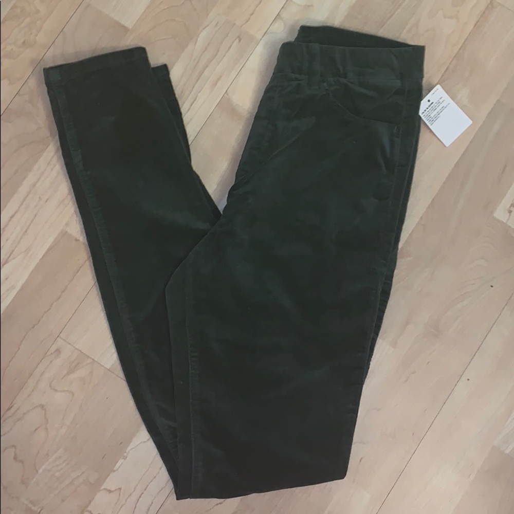 NWT Dark Green Heat Tech pants